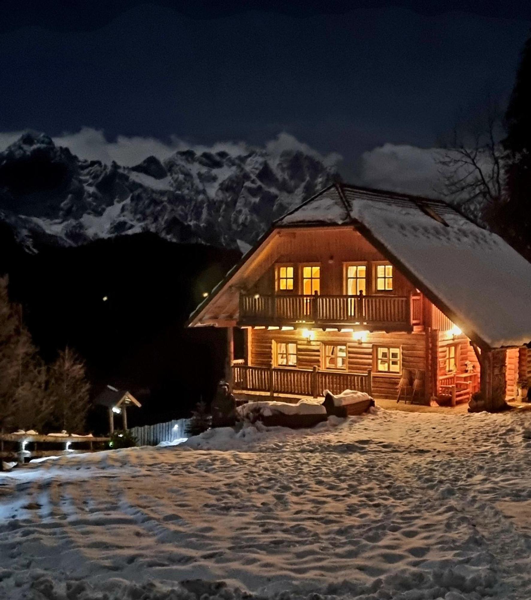 Holiday Chalet "Alpine Dreams" With Private Wellness โซลกาวา ภายนอก รูปภาพ