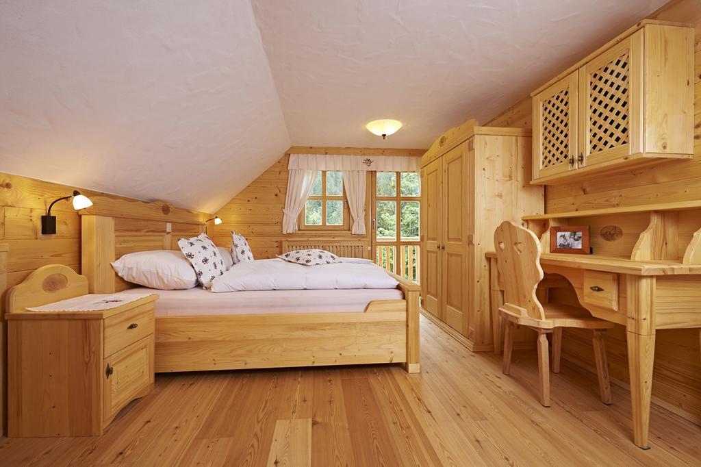 Holiday Chalet "Alpine Dreams" With Private Wellness โซลกาวา ห้อง รูปภาพ